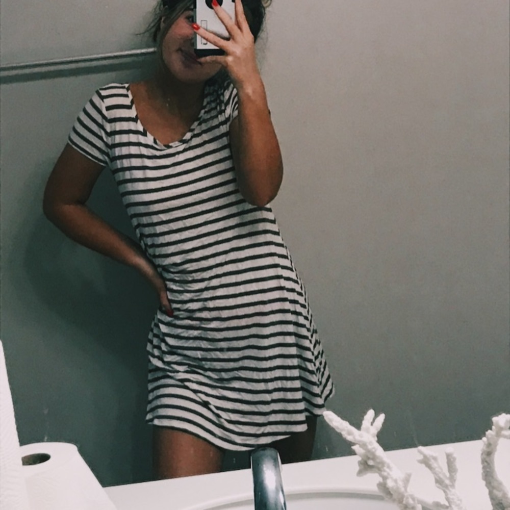 grey and white flowy dress!!